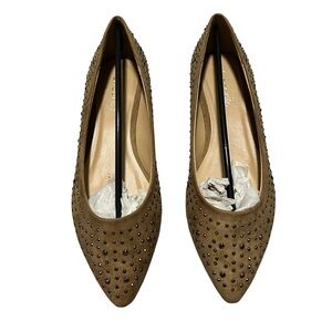 Holiday Sale! 🎄 Nude Studded Flats